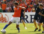 Rotterdam, 5 Juni 2006 Laatste oefeninterland nederlands elftal op weg naar het WK 2006 in Duitsland.
Nederland-Australie, eindstand 1-1
Ruud v Nistelrooy
© Edwin van Zandvoort