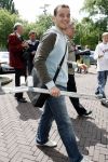 Amsterdam 6 juni 2006
Vertrek Nederlands elftal vanaf het hilton in Amsterdam naar WK.
Wesley sneijder met krukken