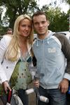 Amsterdam 6 juni 2006
Vertrek Nederlands elftal vanaf het hilton in Amsterdam naar WK.
Wesley Sneijder met zijn zwangere vrouw Ramona