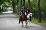 Bosch e Duin 3 juni 2007
Belinda Meuldijk en Thierry Duval paardrijden vanuit thuis.