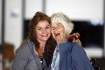 Schiphol 6 juni 2007
Thiery Duval Belinda Meuldijk en haar moeder op schiphol. Ze gaan naar haar vader toe die 85 jaar oud wordt in Spanje. Ze krijgen over de telefoon te horen dat ze de rechtzaak tegen prive gewonnen hebben. Thiery draagt t shirt met naam advocaat.