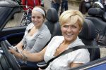 Vlijmen en Loon op Zand 18 juni 2007
Cabrio Rally van Beau monde . Caroline Tensen met Lotte in mini cooper cabrio