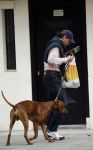 Amsterdam 30 mei 2007
Edwin de Roy v Zuydewijn met zijn hond op straat.
