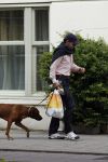 Amsterdam 30 mei 2007
Edwin de Roy v Zuydewijn met zijn hond op straat.