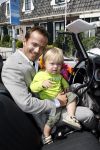 Ouderkerk aan de Amstel 24 mei 2007
Geert Hoes met zijn zoon Robijn en vriendin Manuela bij presentatie kinderkleding lijn Lief van Geert Hoes.