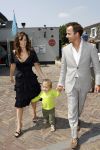 Ouderkerk aan de Amstel 24 mei 2007
Geert Hoes met zijn zoon Robijn en vriendin Manuela bij presentatie kinderkleding lijn Lief van Geert Hoes.