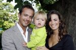 Ouderkerk aan de Amstel 24 mei 2007
Geert Hoes met zijn zoon Robijn en vriendin Manuela bij presentatie kinderkleding lijn Lief van Geert Hoes.