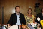 Amsterdam 7 juni 2007
De ouders van de ontvoerde Madeleine Mc Cann geven persconferentie in het Hilton. Gerry en Kate Mc Cann zijn op doorreis in Europa om overal aandacht te krijgen voor de ontvoering.