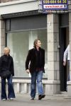 Amsterdam 11 mei 2007
Gijs Staverman gaat met een vrouw naar een winkelpand kijken.