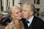 Rotterdam 23 mei 2007
Premiere Kuifje in het nieuwe luxor theater. Henk v d Meyden kussen met zijn vrouw Monica Strotman