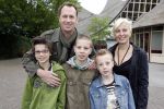 Kaatsheuvel 17 juni 2007
Bn ers in de efteling. Jochem v Gelder met zoons en vrouw
