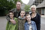Kaatsheuvel 17 juni 2007
Bn ers in de efteling. Jochem v Gelder met zoons en vrouw