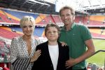 Amsterdam 15 mei 2007
Presentatie dvd voetbalvrouwen in de amsterdam arena. Barry Atsma met Lone v Roosendaal