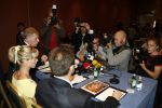 Amsterdam 7 juni 2007
De ouders van de ontvoerde Madeleine Mc Cann geven persconferentie in het Hilton. Gerry en Kate Mc Cann zijn op doorreis in Europa om overal aandacht te krijgen voor de ontvoering.