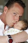 Capelle aan de Ijssel 12 juni 2007
Rob Geus met zijn vrouw en hun baby / dochter Esmee.