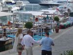 14 Juni 2007
Rod Stewart met zijn huidge vrouw Penny Lancaster, enkele dagen voordat hij met haar ging trouwen in de haven van Santa Margharita Ligure.
Foto Marja Hanssen