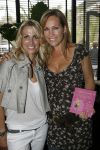 Naarden 21 mei 2007
Presentatie boek Supermom's stijlgids van Vivian Ewbank Reijs in het Arsenaal. Vivian met de zwangere Tanja Jess