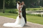 Helmond, 8 Juni 2007
Oranje International Wilfred Bouma en spelend voor het Engelse Aston Villa is vrijdag 8 Juni getrouwd met Lieke.
Bouma is eerder teruggekeerd uit Azie waar hij met het Nederlands had gespeeld tegen Zuid-Korea