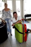 Schiphol 19 juni 2007
Wolter Kroes en zijn vrouw Tessa vertrekken vanaf Schiphol voor hun huwelijksreis naar Aruba.