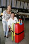 Schiphol 19 juni 2007
Wolter Kroes en zijn vrouw Tessa vertrekken vanaf Schiphol voor hun huwelijksreis naar Aruba.