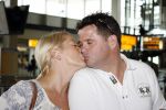 Schiphol 19 juni 2007
Wolter Kroes en zijn vrouw Tessa vertrekken vanaf Schiphol voor hun huwelijksreis naar Aruba.