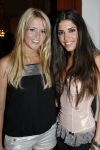Amsterdam 15 mei 2007
Yolanthe Cabau v Kasbergen en Monique Smit bij de fhm verkiezing babe v h jaar.