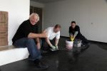 Vlaardingen 2 april 2009
Aad v Toor aan het klussen in zijn nieuwe appartement.
Peter Smulders bv