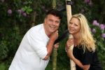 Brasschaat, 16 Mei 2008
De Eindhovense zanger Ad v d Hurk ( Andy de Witt ) gaat binnenkort trouwen met zijn belgische vriendin Nadia Stevens