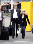 Schiphol 1 mei 2008
Patricia Paay en Adam Curry arriveren vanuit Londen op schiphol voor opnames van Holland s got talent. Ze worden door een chauffeur opgehaald.
Peter Smulders bv