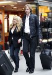 Schiphol 1 mei 2008
Patricia Paay en Adam Curry arriveren vanuit Londen op schiphol voor opnames van Holland s got talent. Ze worden door een chauffeur opgehaald.
Peter Smulders bv
