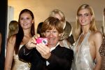 Den Bosch 11  februari 2008
Presentatie camera Samsung in samenwerking met Addy v d Krommenacker. Bettina Holwerda Chimene v Oosterhout Celine Purcell Sandra Reemer Quinty Trustfull Pernille la Lau Marielle Bastiaansen Bridget Maasland Jette v d Meij en Antje Monteiro
Peter Smulders bv