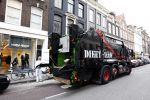 Amsterdam 16 januari 2008
Vuilniswagen van weight watchers rijdt over pc hooftstraat met daarin div afslankboeken waaronder die van Sonja Bakker.