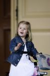 Den Haag 26 juni 2007
Fotomoment met Prins Willem Alexander Maxima Prinses Amalia Alexia en Ariane bij de koninklijke stallen. Prinses Alexia viert haar 2e verjaardag.