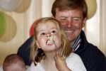 Den Haag 26 juni 2007
Fotomoment met Prins Willem Alexander Maxima Prinses Amalia Alexia en Ariane bij de koninklijke stallen. Prinses Alexia viert haar 2e verjaardag.