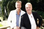 Hilversum 15 september 2008
Andre v Duin Frans Bauer en Jan Smit bij tros presentatie in kasteel de hoge Vuursche. Andre v Duin met zijn man Martin