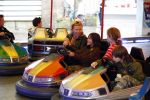 Blaricum   20 augustus 2008
Anita Witzier met dochter en zoon en vriendjes op de kermis in Blaricum.