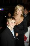 Amsterdam 7 oktober 2007
Anneke Blok met zoon  bij premiere Alles is liefde in Tuschinski