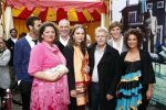 Amsterdam 3 mei 2009
Premiere van de laatste dagen van Emma blank in het ketelhuis. cast met Marlies Heuer Annet Malherbe Gene Bervoets Marwan Kenzari Eva v d Wijdeven Gijs Naber en Alex v Warmerdam
Peter Smulders bv