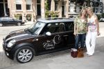 Amsterdam 10 juni 2008
Opening Bergman clinic georganiseerd door the class company. 
Renate verbaan en Anouk Smulders met class company mini cooper