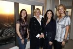 Amsterdam 31 maart 2008
Rossana Lima Anouk Smulders irene Avogabri en Ghislaine Roth bij presentatie mari v d Ven.
Peter Smulders bv