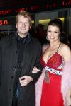 Rotterdam 16 december 2007
premiere Evita in het nieuwe Luxor theater. Anouk v Nes met man