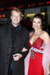 Rotterdam 16 december 2007
premiere Evita in het nieuwe Luxor theater. Anouk v Nes met man