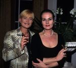 1990 
Ans Markus samen met Vivian Boelen een sigaar rokend