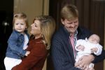 Den Haag 26 juni 2007
Fotomoment met Prins Willem Alexander Maxima Prinses Amalia Alexia en Ariane bij de koninklijke stallen. Prinses Alexia viert haar 2e verjaardag.