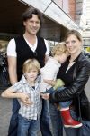 Amsterdam 7 oktober 2007
Premiere Matroos in de doos in de meervaart. Babette v Veen met Bas Westerweel en hun kinderen