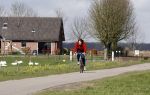 Weesp Hilversum 14 maart 2008
Beau v Erven Dorens gaat op de wielrenfiets naar de opnames  voor televisie.
Peter Smulders bv