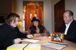 Doorn 11 januari 2008
Belinda Meuldijk tekent kontrakt voor musical Pipo.