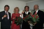 14 April 1994
Benny Neyman met Bonnie St. Clair en Pierre Kartner ( Vader Abraham ) en Hans Wennekes