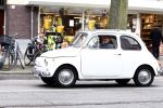 Amsterdam 4 maart 2008
Bram Moszkowicz in zijn fiat 500 old timer.
Peter Smulders bv