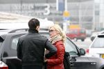 Schiphol 28 januari 2009
Bridget Maasland wordt door haar vriend Pepijn en zoontje Mees weg gebracht naar schiphol omdat ze voor 10 dagen naar Los Angeles moet.
Peter Smulders bv